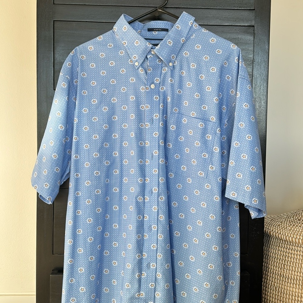 Men’s landsend NWOT button down shirt
